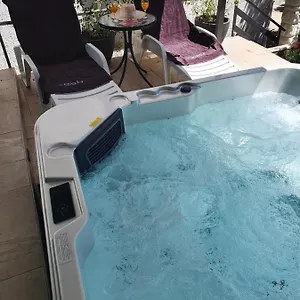  Apartman Dora